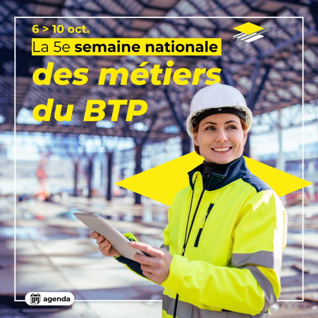 Une femme habillée en tenue de chantier avec un casque de sécurité avec pour arrière plan un chantier couvert qui annonce la semaine du bâtiment au BTP CFA Poitou-Charentes 2025 en gros titre écrit à côté d'elle.
